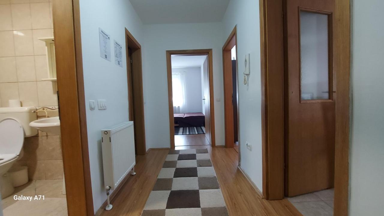 Boulevard Mitrovica Екстериор снимка